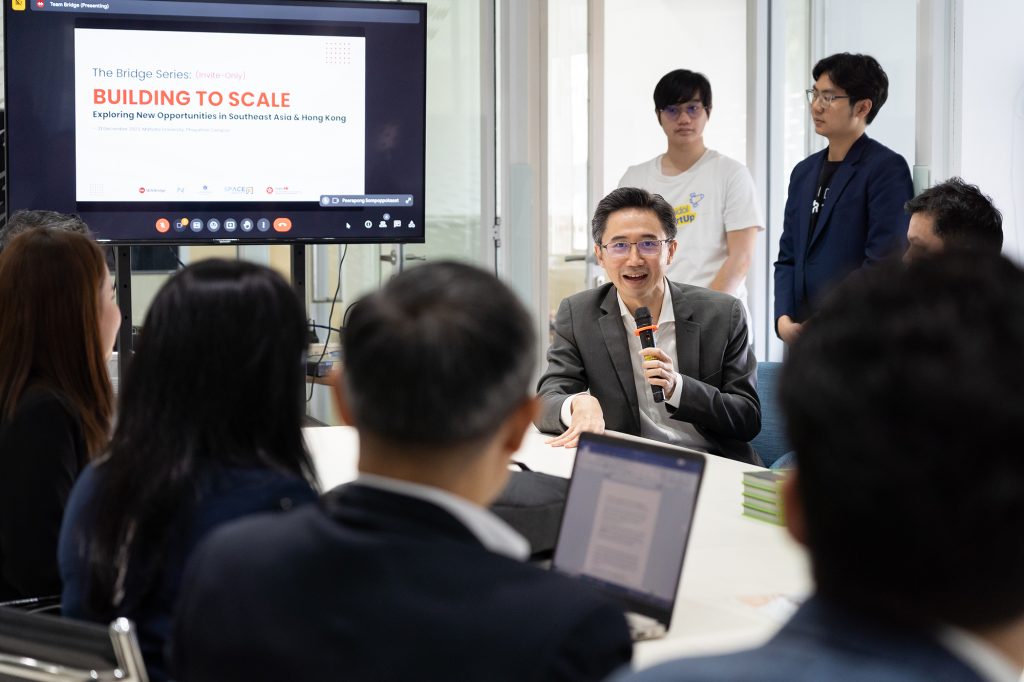รองศาสตราจารย์ ดร.ยศชนัน วงศ์สวัสดิ์ ผู้อำนวยการสถาบันบริหารจัดการเทคโนโลยีและนวัตกรรม (iNT) จัดกิจกรรม ‘Building to Scale: Exploring New Opportunities in SEA Hong Kong’