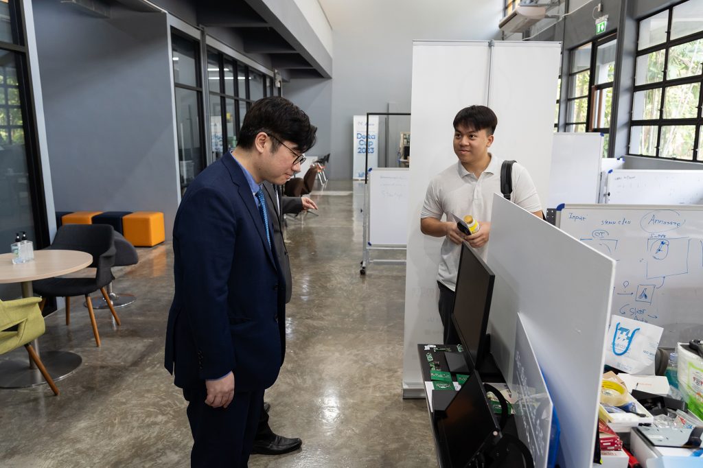 คุณ Hojae Lee, CEO Y&Archer ประเทศเกาหลีใต้ เยี่ยมชมพื้นที่ Ecosystem ต่าง ๆ อาทิ Mashare Co-Working & Maker Space MB