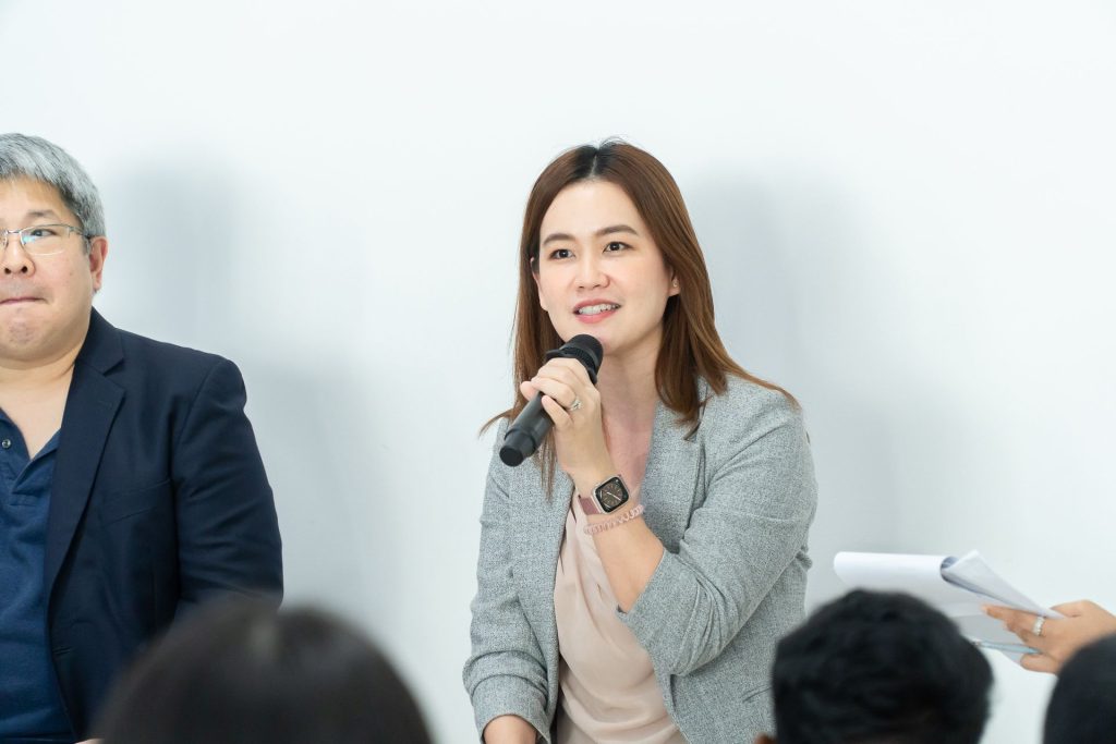 รศ.ดร.ธัญญ์นลิน วิญญูประสิทธิ์ รองผู้อำนวยการสถาบันฯ ร่วมเวทีเสวนา Panel Discussion ในหัวข้อ "Fostering Foodtech Innovation : How Bangkok's Ecosystem is Shaping the Future"