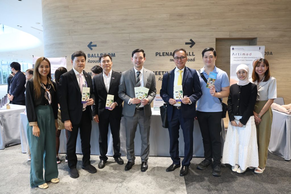 Assoc. Prof. Dr. Viriya Taecharungroj, Director of iNT, delivered a presentation providing an overview of Mahidol University’s research and innovation services that are ready to support and collaborate with the industrial sector. Ms. Onwalun Lohitharn, Deputy Director, also attended the event to support network-building between the university and the industrial sector, with a shared vision to translate research into practical applications that meet Thailand’s industrial needs.