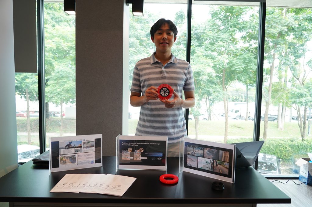 OnWheels : ล้อรถเข็นผู้พิการปรับรูปแบบได้ 