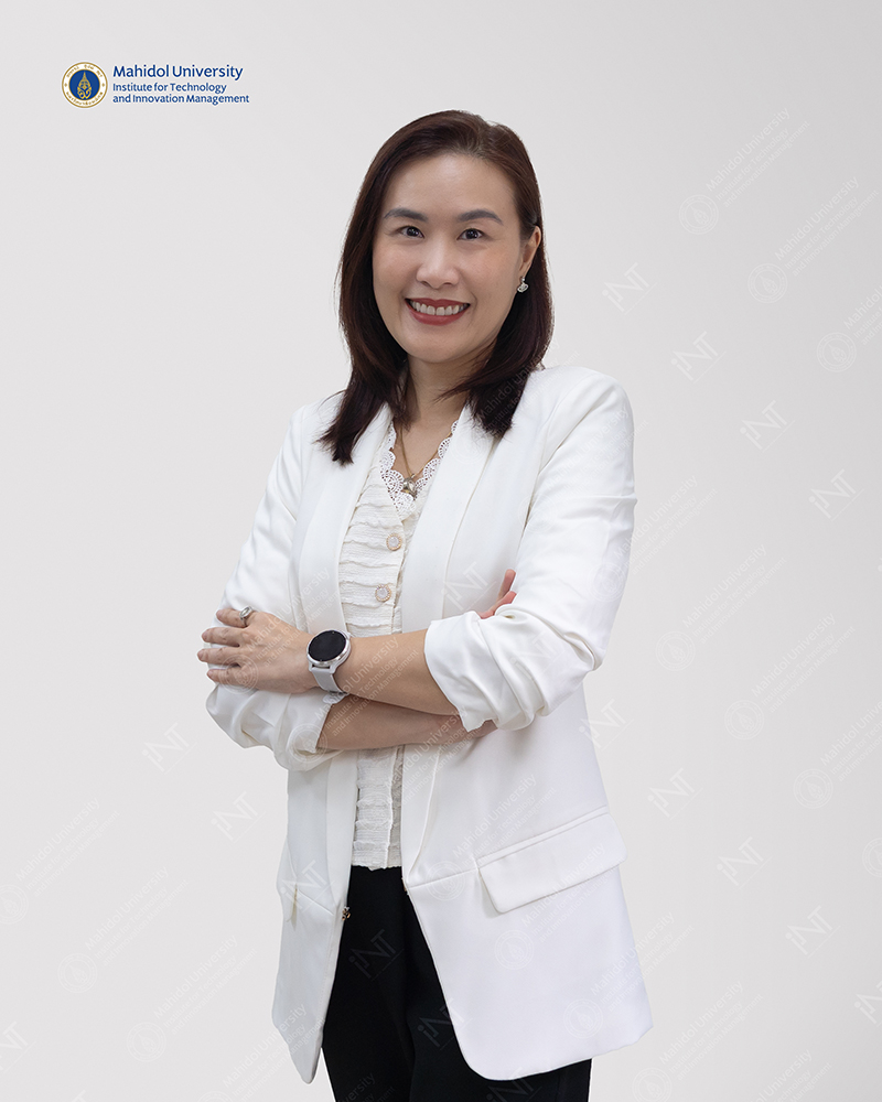 นางสาวธนัญกรณ์ นัยนันท์ธนัญกร นักวิชาการพัสดุ สถาบันบริหารจัดการเทคโนโลยีและนวัตกรรม(iNT) มหาวิทยาลัยมหิดล