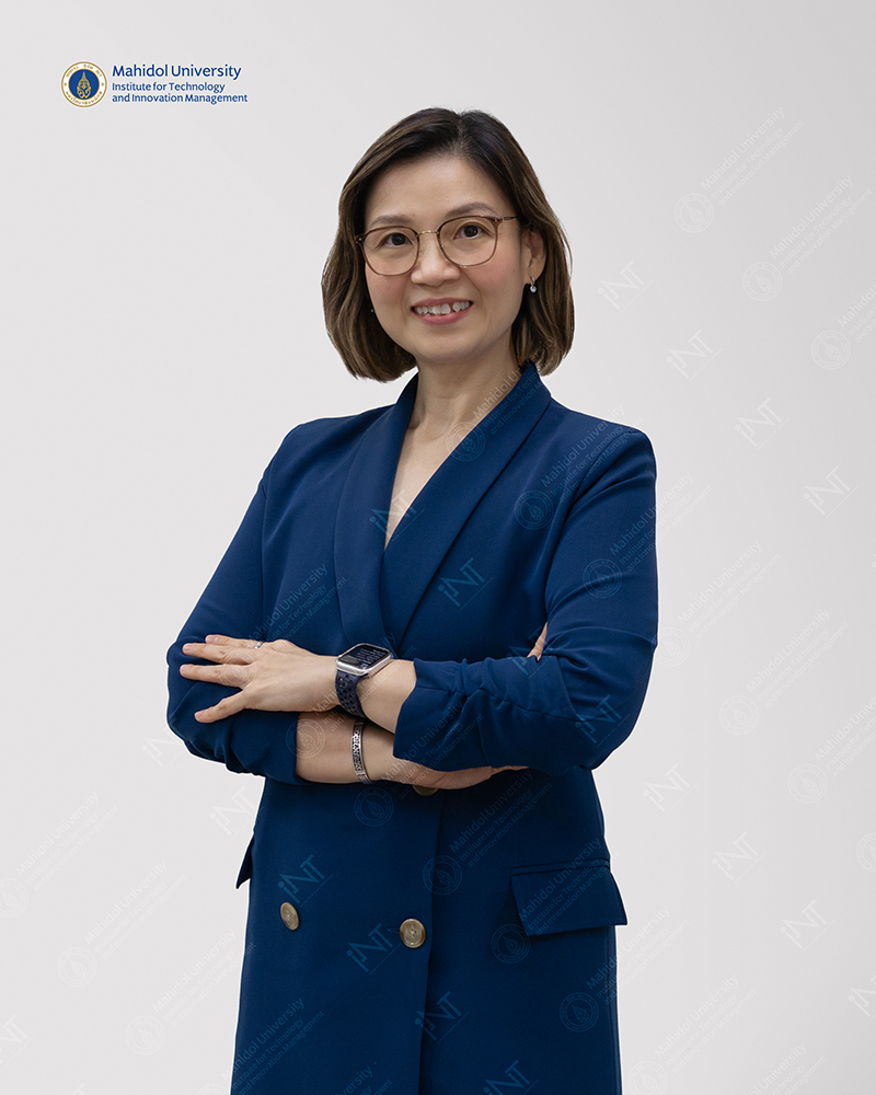 นางสาวอรวลัญช์ โลหิตหาญ หัวหน้างานระบบนิเวศผู้ประกอบการ สถาบันบริหารจัดการเทคโนโลยีและนวัตกรรม(iNT) มหาวิทยาลัยมหิดล