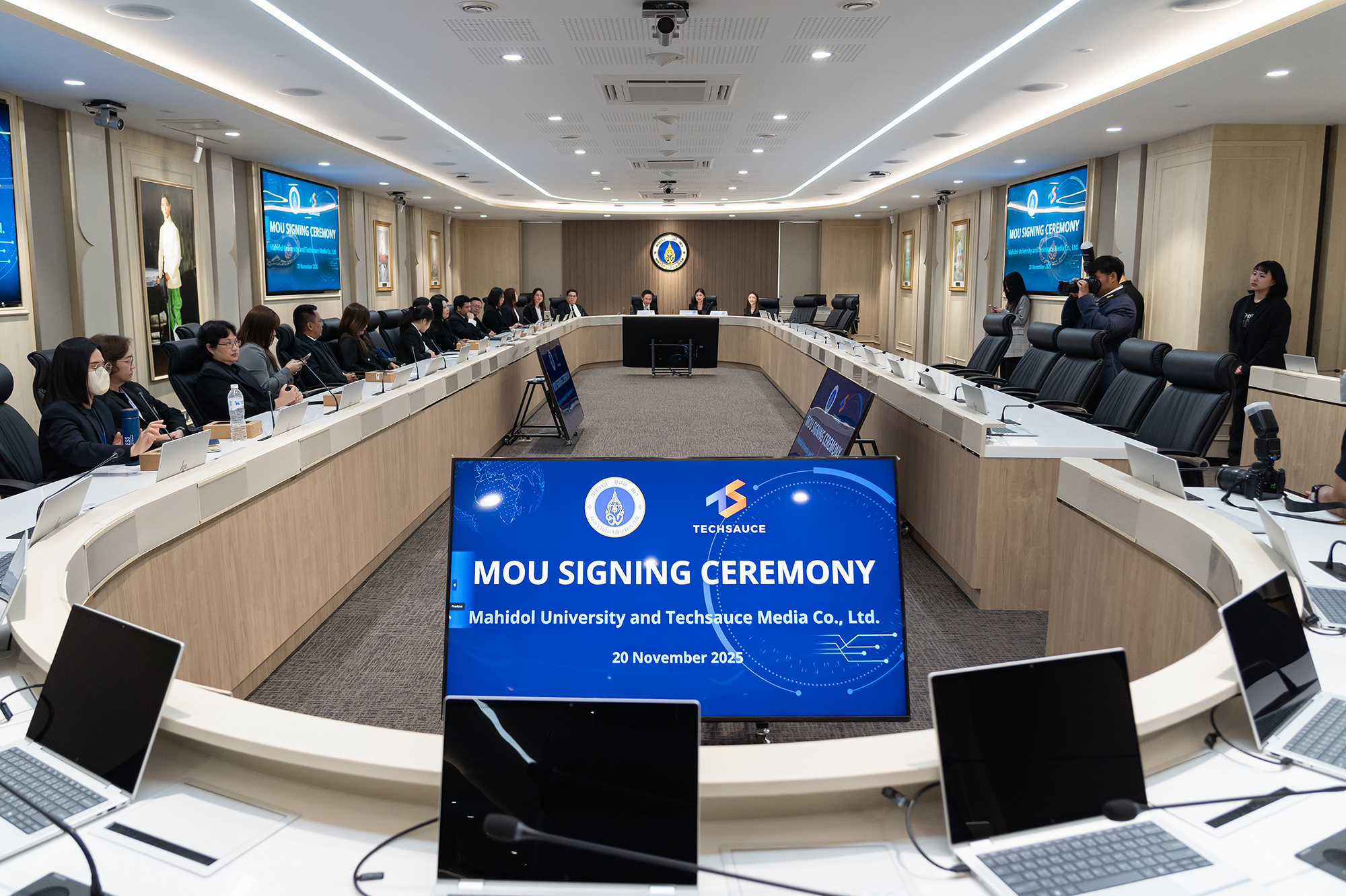 INT co-hosted the signing MOU between Mahidol & Techsauce