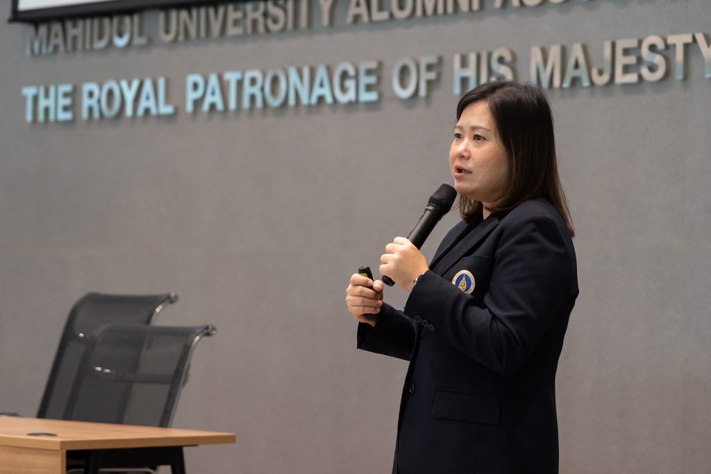 นางสาวพลอยพรรณ จิตรแจ้ง ร่วมเป็นวิทยากร กิจกรรม TC Roadshow : TRIUP ACT and IP to Commercialization ครั้งที่ 2