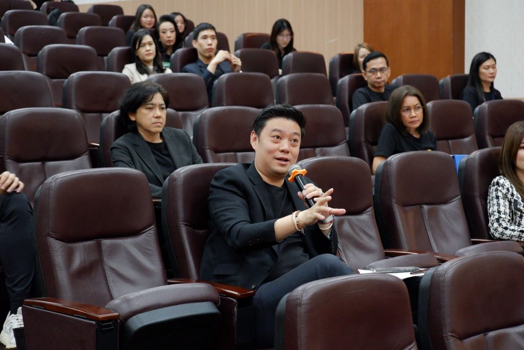 เมื่อวันที่ 12–13 ธันวาคม 2568 สถาบันบริหารจัดการเทคโนโลยีและนวัตกรรม (INT) มหาวิทยาลัยมหิดล นำโดย รองศาสตราจารย์ ดร.กฤษฎา อัตสกุลเกียรติ รองผู้อำนวยการฝ่ายบริการวิชาการและความร่วมมือภาคอุตสาหกรรม ได้ร่วมเป็น คณะกรรมการพิจารณาตัดสินผลงานรอบชิงชนะเลิศ การแข่งขัน Mahidol Public Health Hackathon 2025